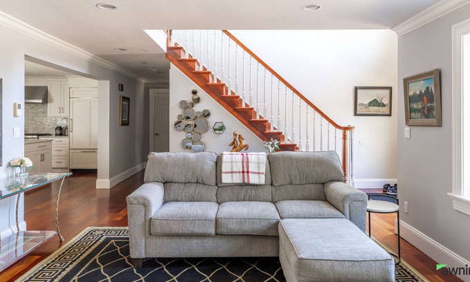 Briarcliff Manor Villa | Stone Manor