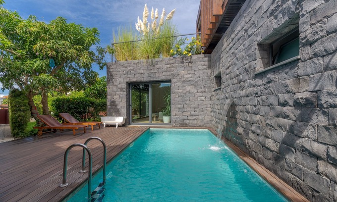 Jardim do Mar Villa | Stonelovers® Villa in Jardim do Mar With Private Pool next to Sea