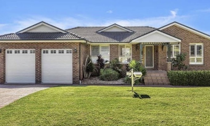 Shell Cove House | Stones throw away from several beaches, Shellcove Marina, Shellharbour village,