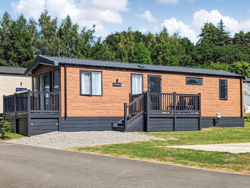 Cheshire West and Chester House | Stonewood Country Lodge