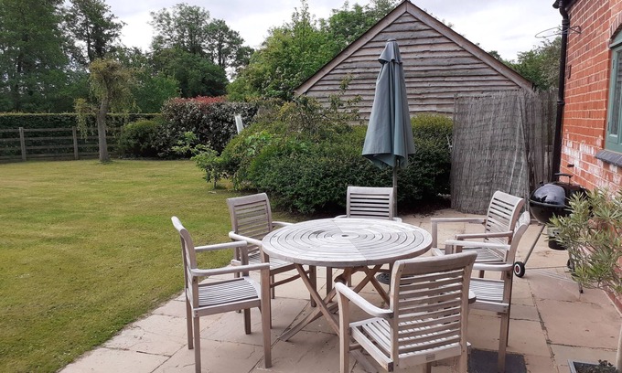 Stoney Stretton Cottage | Stoney Moat