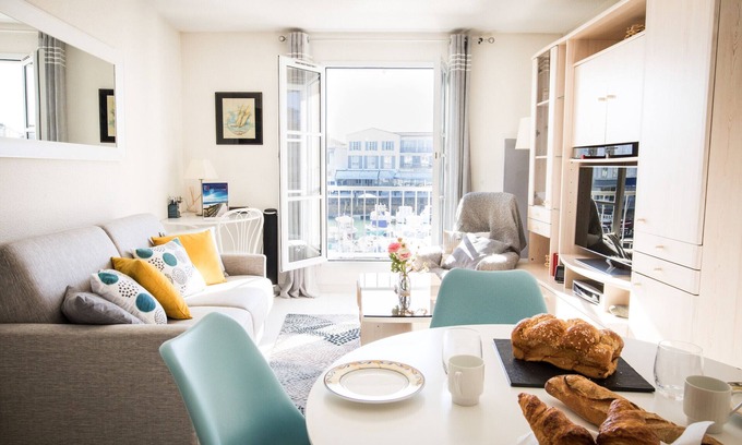 Saint-Martin-de-Re Apartment | Stopover for two in the heart of the Ile de Ré