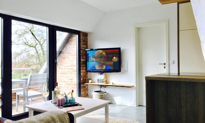 Huede Apartment | Storchennest 1 - Eine Schöne Wohnung mit Balkon