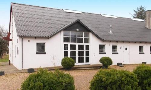 Henne House | Stort Aktivitets-Feriehus Med Fri Badeland, Bowling, Badminton Og Tennis,