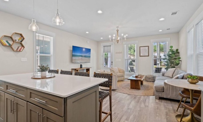 Old East Hill Cottage | STR-Cervantes Coastal Cottage