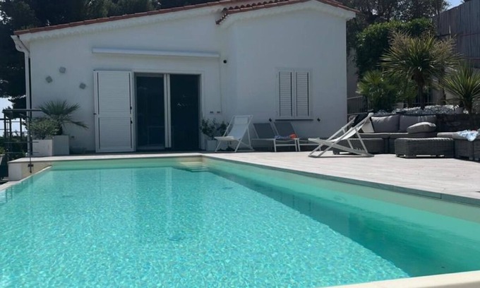 Marina di Andora Apartment | Strada Delle Colline 9 by Tempovacanza