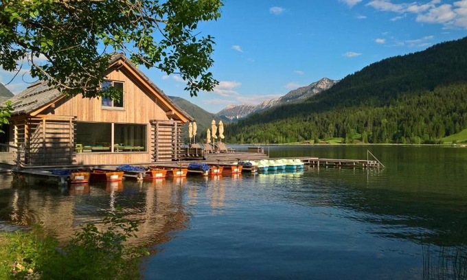 Neusach Hotel | Strandhotel am Weissensee