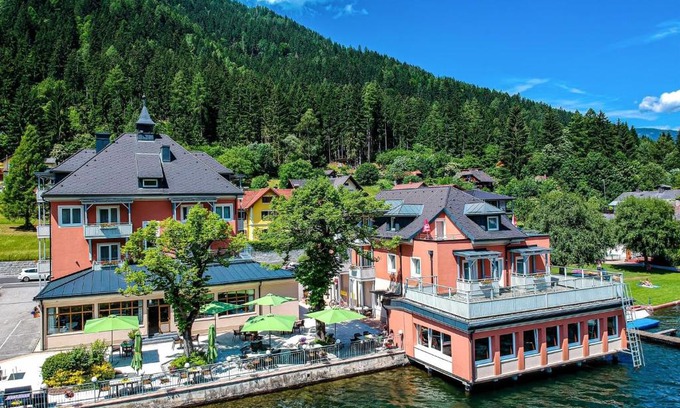 Feld am See Hotel | Strandhotel Burgstaller