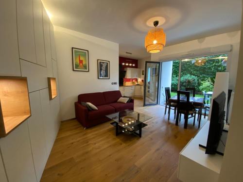 Cronenbourg Est Apartment | Strasbourg 3 pièces "Vue sur le jardin"