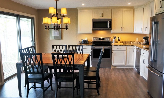 East Gull Lake House | Strawberry Hill House