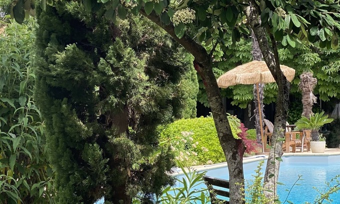 Lectoure House | Street house Central air conditioning +pool