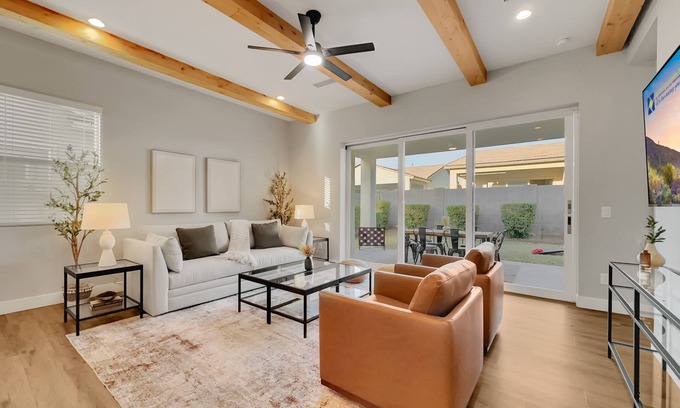 Queen Creek House | Stress-Free in Q.C Sleeps 8! Luxury Living, Low Cost