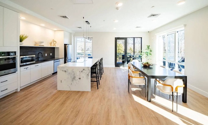 Lower Washington - Mount Hope Apartment | Striking Roslindale 2BR w/Fitness & Laundry, walk to T, by Blueground