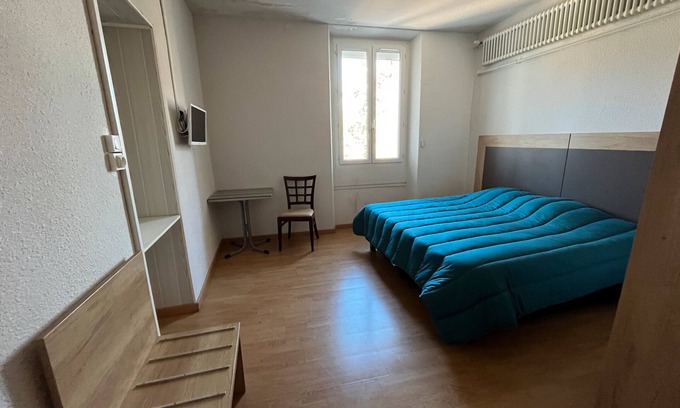 Arvillard Apartment | Studio '208' with shared pool, shared terrace and Wi-Fi