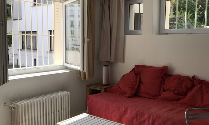 Parc-de-Montsouris Apartment | Studio 4 Personnes