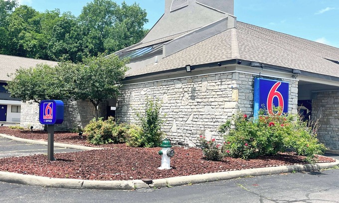 Dayton Hotel | Studio 6 Suites Dayton, Oh - Englewood