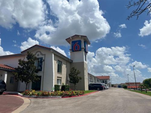 Euless Hotel | Studio 6 Suites Euless, TX – DFW West