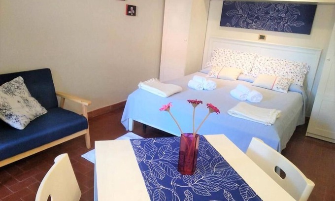Fiumaretta Apartment | Studio apartment near the sea, with garden and private parking " The Seagull"