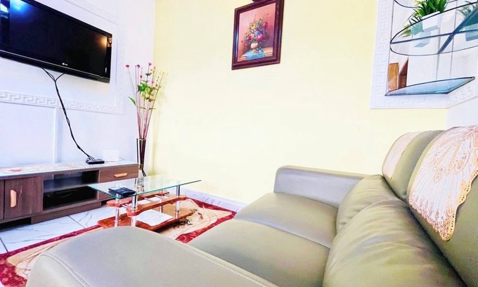 Douala Apartment | Studio A1,B-ssadi Santa Lucia,wifi, canal, gardien