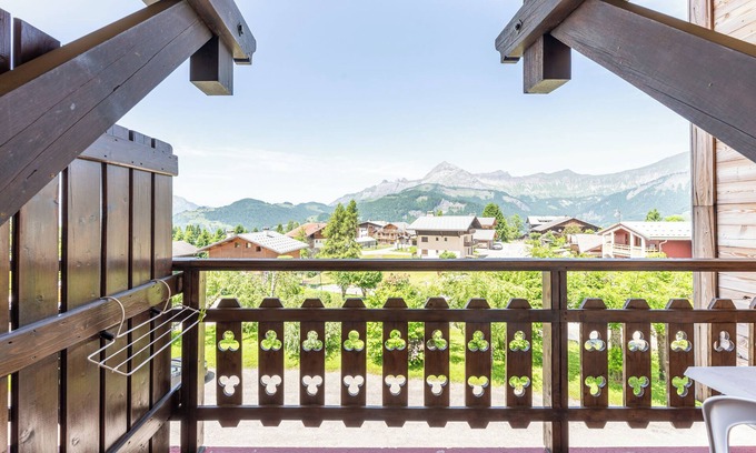 Cohennoz Apartment | Studio Apartment '13 - L'Étale' with Mountain View, Shared Garden and Wi-Fi