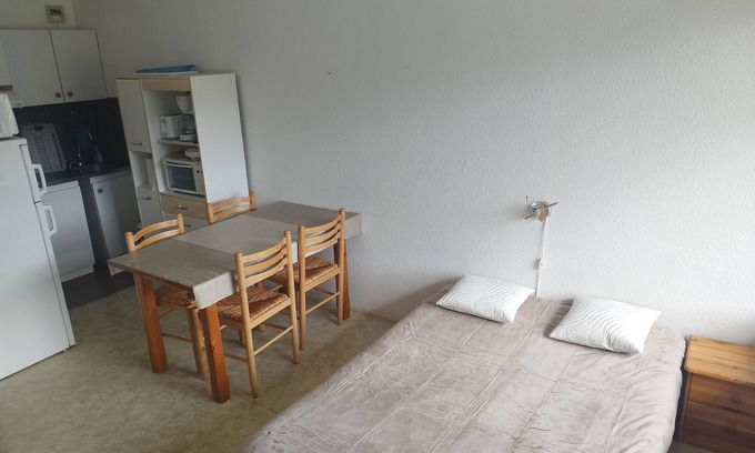 Saint-Aventin Apartment | Studio apartment at the foot of the slopes