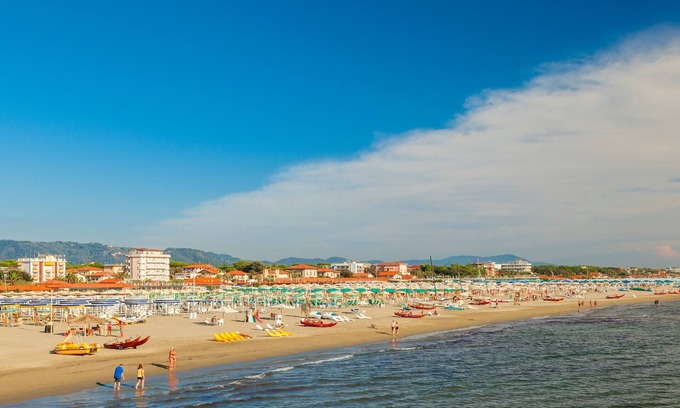 Marina di Carrara Apartment | Studio Apartment 'Casa Vacanza Al Mare' with Balcony