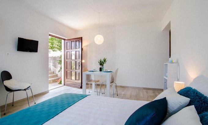 Kapelica Apartment | Studio apartment Stella