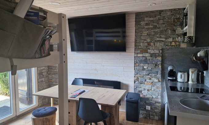 Les Carroz-d'Araches Apartment | Studio at the foot of the slopes and center