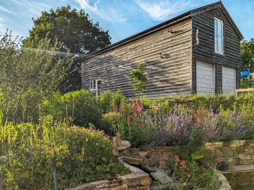 Eaton Mascott House | Studio At The Green