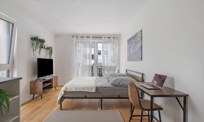 Hochzoll-Nord Apartment | Studio 'Ay Homes 08' with Balcony and Wi-Fi