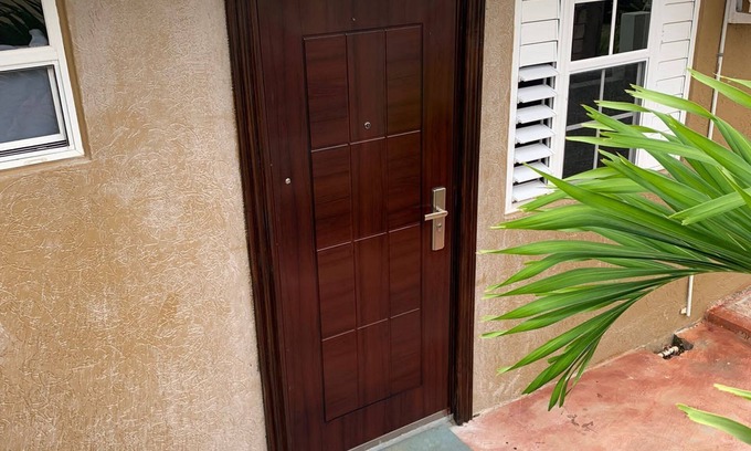 Mammee Bay House | Studio bungalow WiFi/Hot Water in flourishing Drax Hall