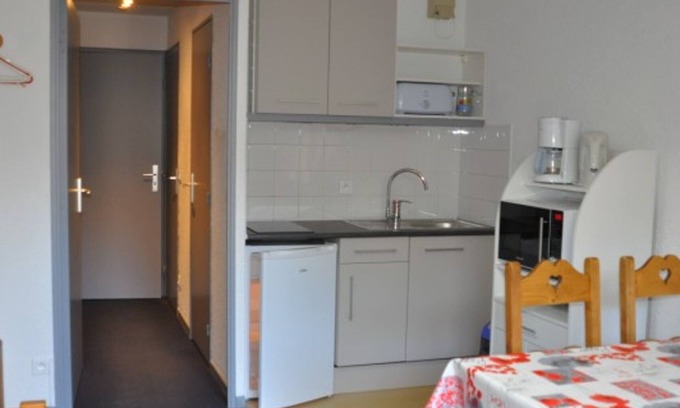 Le Pleynet Apartment | Studio cabin at the slopes, balcony, pets welcome