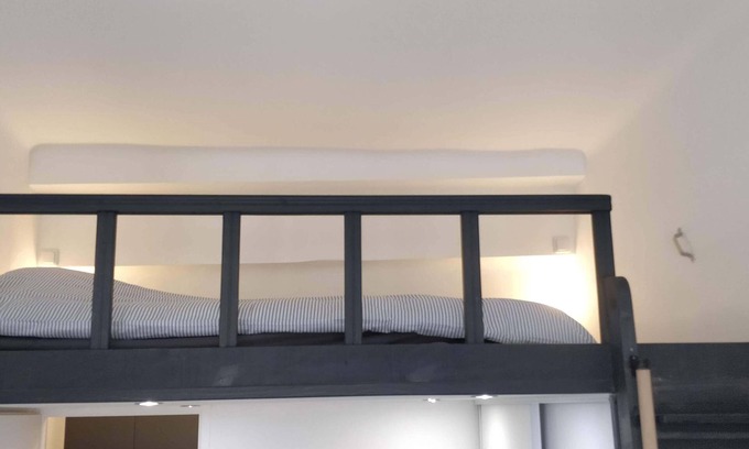 Malpasse Apartment | Studio Climatisé Équipé à 5 min du Metro