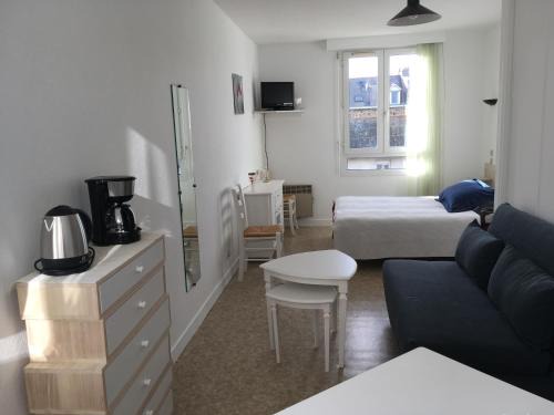 Courtoisville-Sillon-Moka Apartment | Studio cocooning