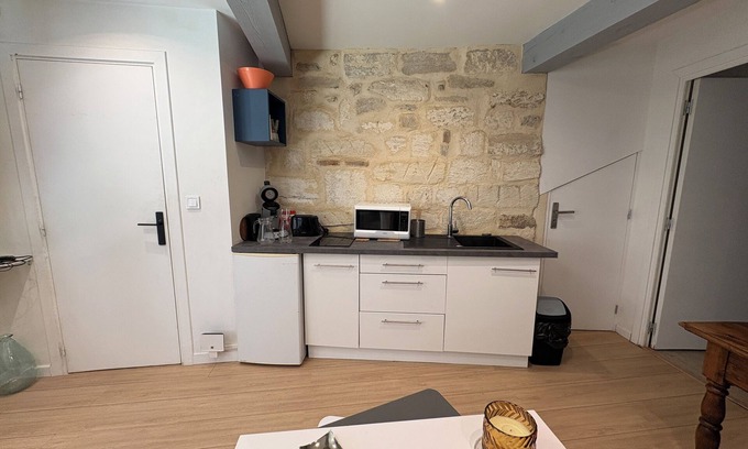 Villeneuve-les-Avignon Apartment | Studio downtown 35 m2 Villeneuve les Avignon