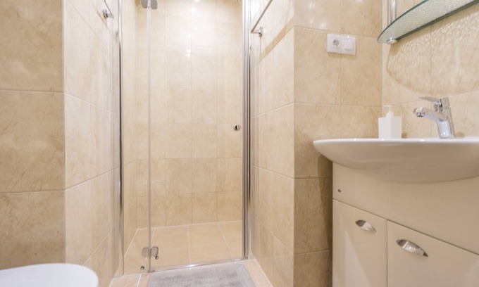 Wesoła Zachod Apartment | Studio Ekstaza It consists of 1 bedroom with open kitchen.