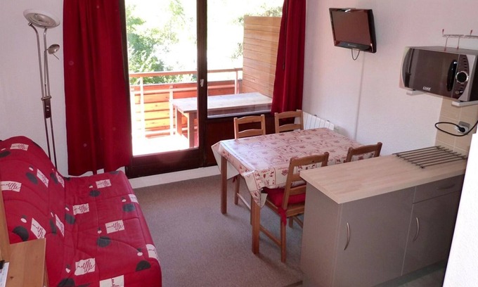 Le Sauze Apartment | Studio Enchastrayes, studio flat, 4 persons