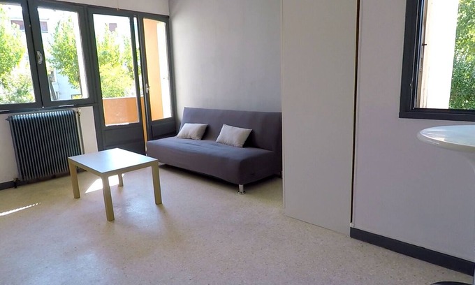Residence Las Rebes Batiment Apartment | Studio hospital-faculty district