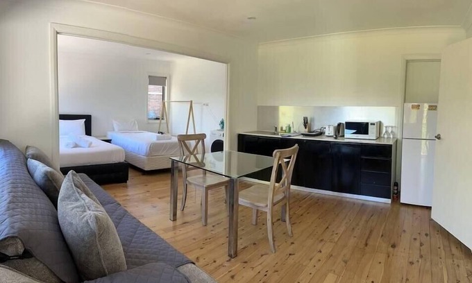 Dundas Valley House | Studio house Unit in Dundas Valley