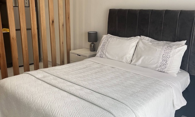 Harare Apartment | Studio in Borrowdale West at Millennium Heights, close to upmarket amenities.