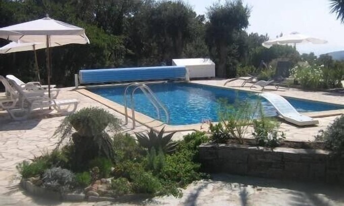 Cavaliere Apartment | Studio in provencal house with swimming pool very quiet secure house