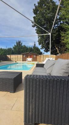 La Ferte-Gaucher Apartment | Studio meublé avec piscine partagée