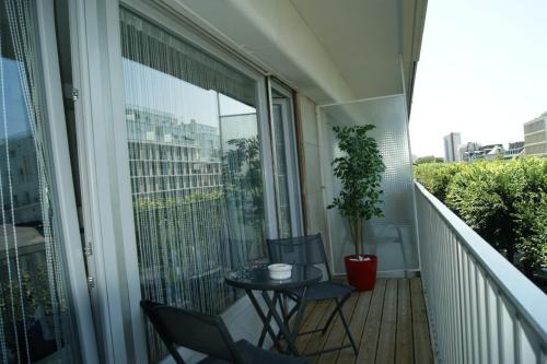 Reims City Centre Apartment | Studio Morgane-balcon couvert-wifi-près centre-linge et ménage
