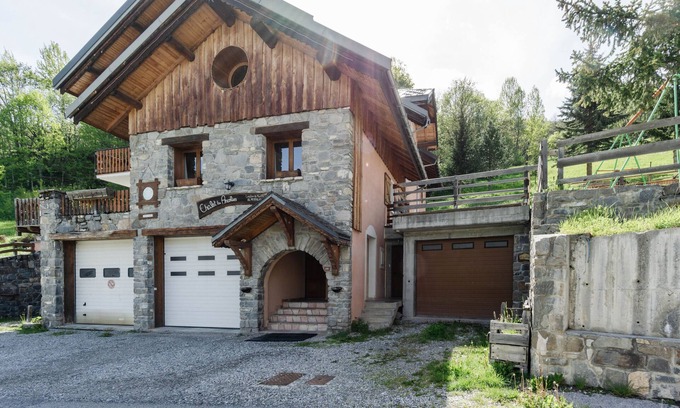 Valloire Apartment | Studio 'Myosotis' with Mountain View, Shared Terrace and Wi-Fi