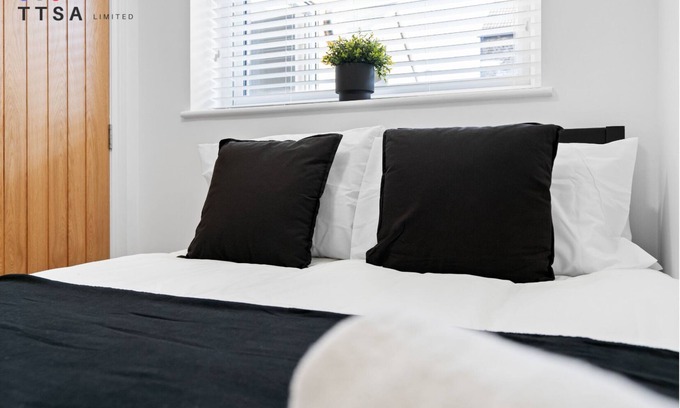 Woodside Apartment | Studio - Norwood Junction - B2