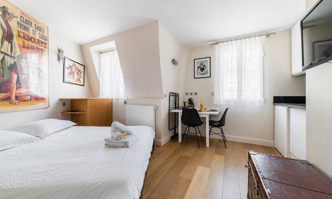 Quartier de la Plaine-de-Monceaux Apartment | Studio refait a neuf metro pereire paris 17 - 2P