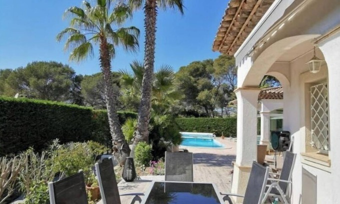 Boulouris-sur-Mer Apartment | Studio St Raphaël, a corner of paradise with the scent of Provence