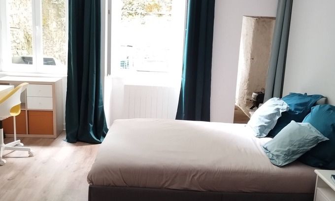 Morlaix Apartment | Studio terrace in town center near pedestrian streets, port, restaurants.