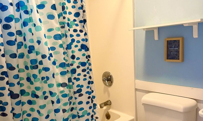 Monticello Apartment | Studio unit with kitchenette