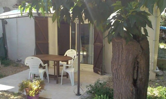 Le Grau-dʼAgde Apartment | Studio with garden by the sea and Hérault - garden parking and shops
